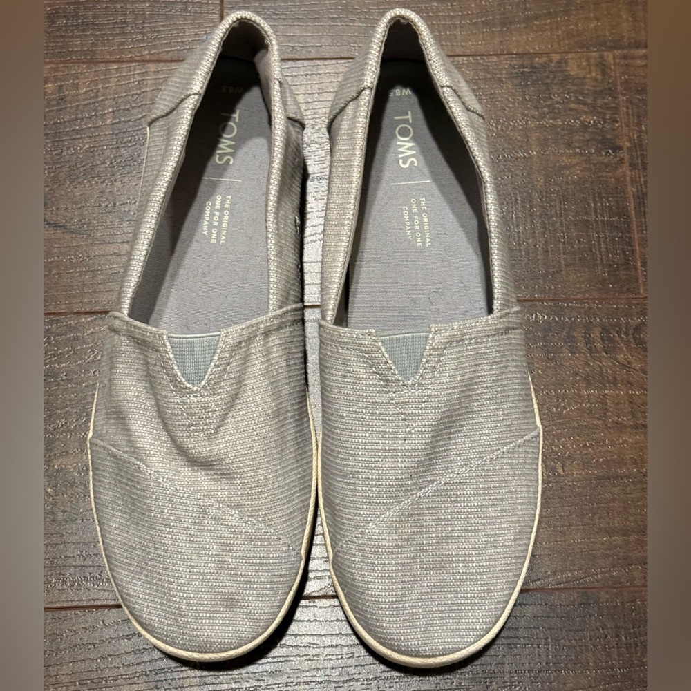 TOMS Slip-On Canvas Shoes in Light Gray